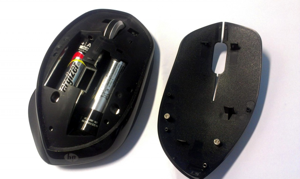 Беспроводная мышь на батарейках. Батарейки на мышку беспроводную мышку Mouse. Компьютерная мышь на батарейках. Батарейки в мышку беспроводную.